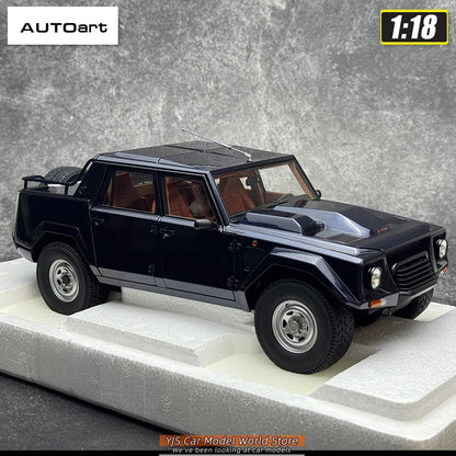 1:18 Lamborghini LM002 1986