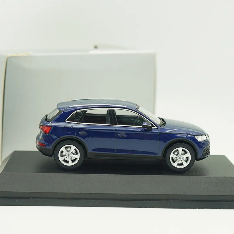 1:43 AUDI Q5 2017