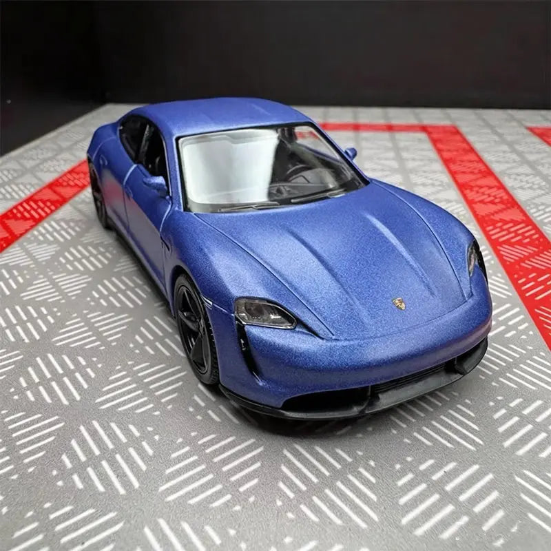 1:36 Porsche Taycan Turbo S Coupe