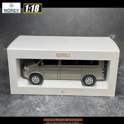 1:18 VW Transporter 2003 Deutsche Post - VW Multivan 2023 Business Van
