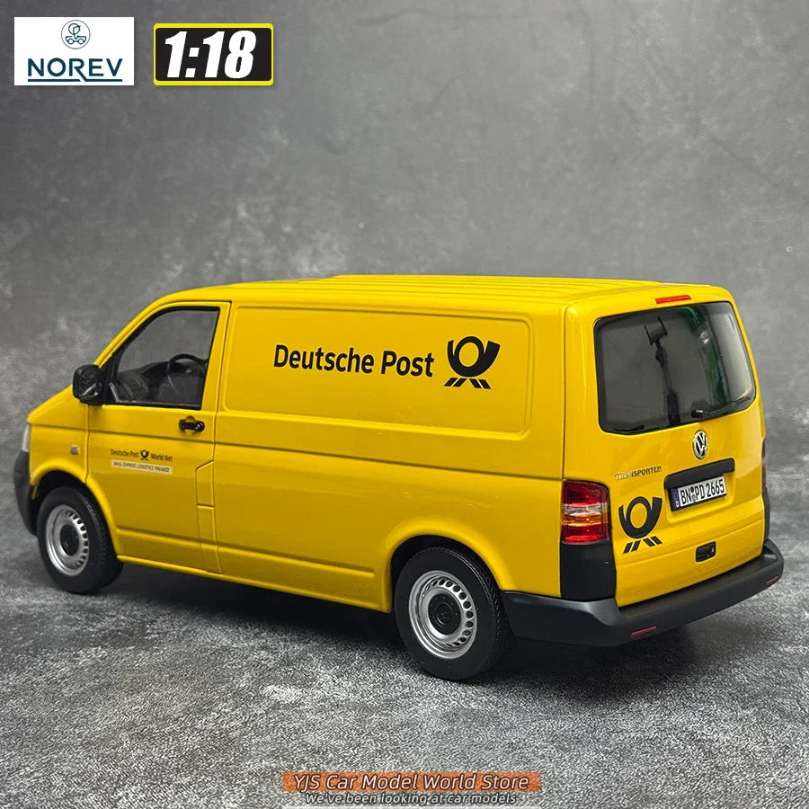 1:18 VW Transporter 2003 Deutsche Post - VW Multivan 2023 Business Van