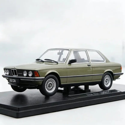 1:18 BMW 3 Series 323i E21 1978