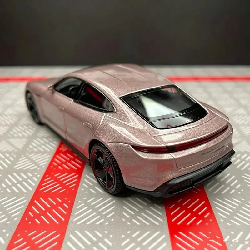 1:36 Porsche Taycan Turbo S Coupe
