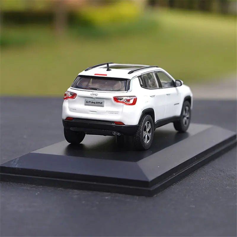 1:43 Jeep Compass