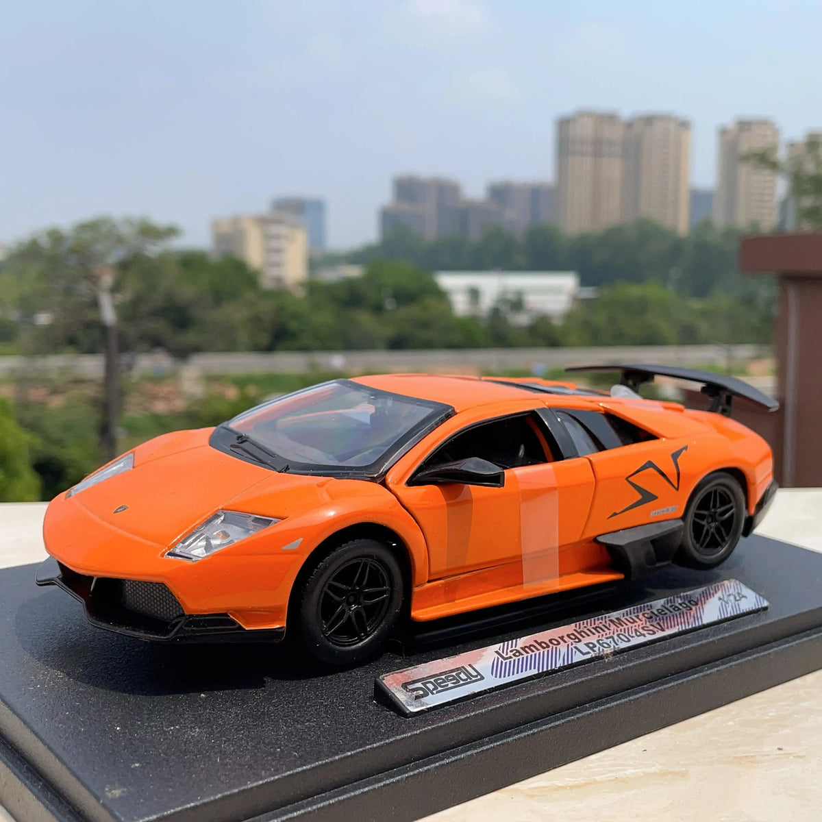 1:24 Lamborghini Lp 670