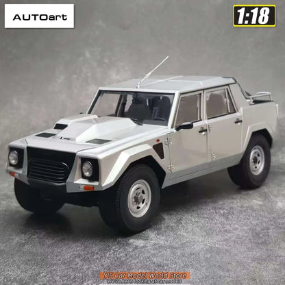 1:18 Lamborghini LM002  1986