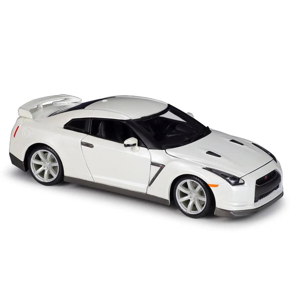 1:18 Nissan 2009 Gt-r R35