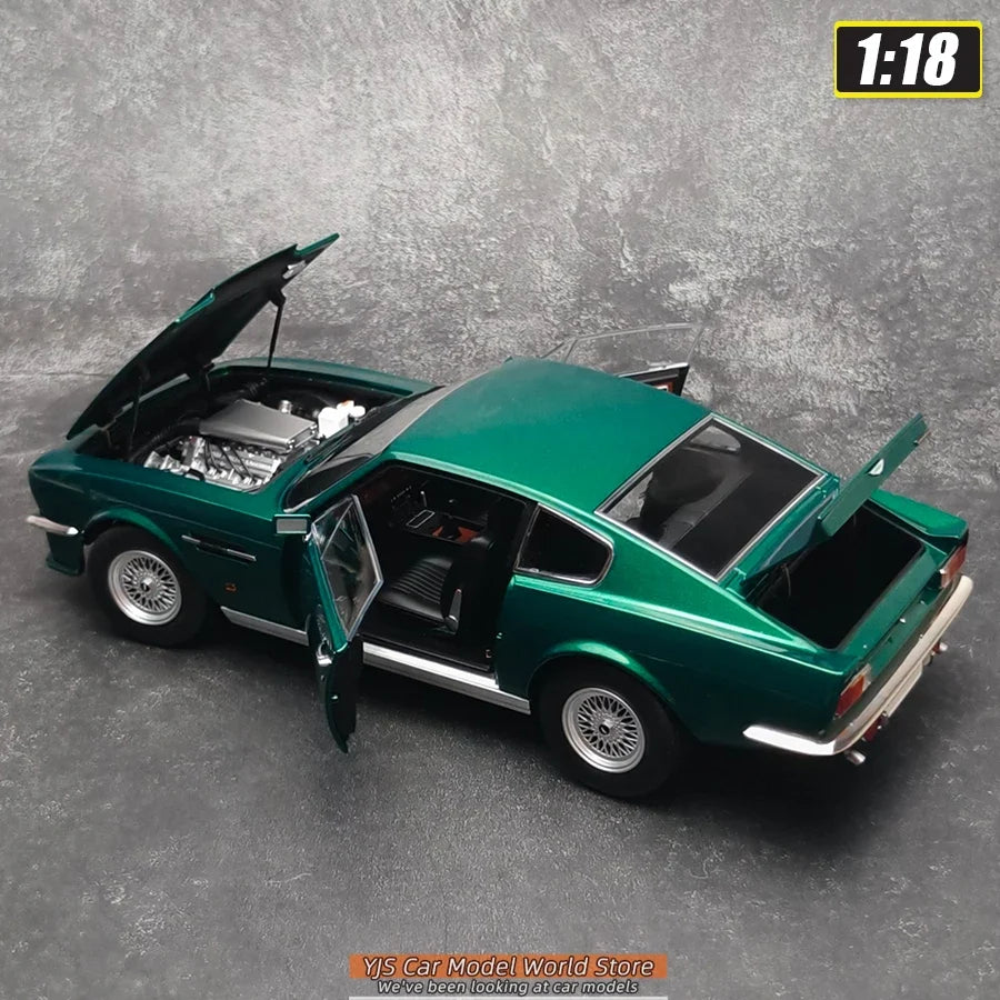 1:18 Aston Martin V8