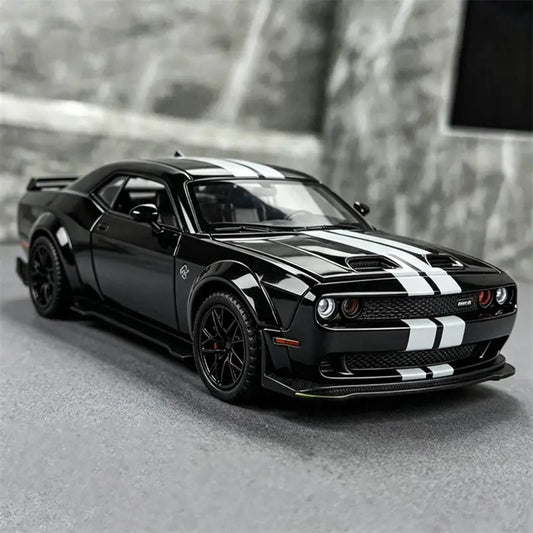 1:32 Dodge Challenger SRT Hellcat