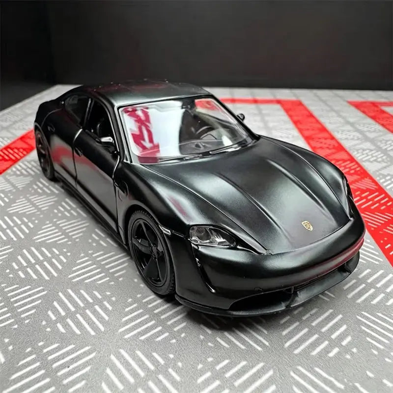 1:36 Porsche Taycan Turbo S Coupe