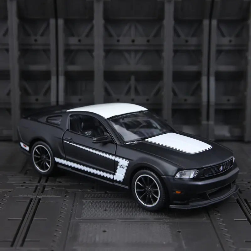 1:24 Ford Mustang BOSS 302