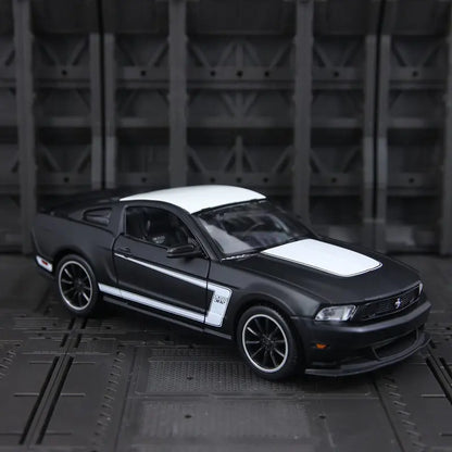 1:24 Ford Mustang BOSS 302