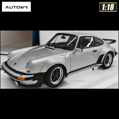 1:18 PORSCHE 911(930) TURBO 3.0