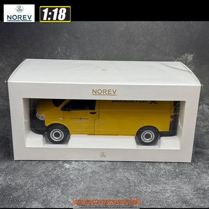 1:18 VW Transporter 2003 Deutsche Post - VW Multivan 2023 Business Van