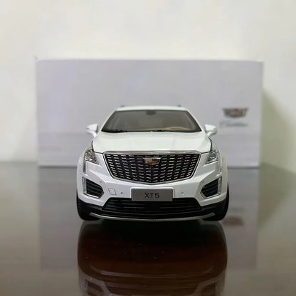 1:18 Cadillac Xt5