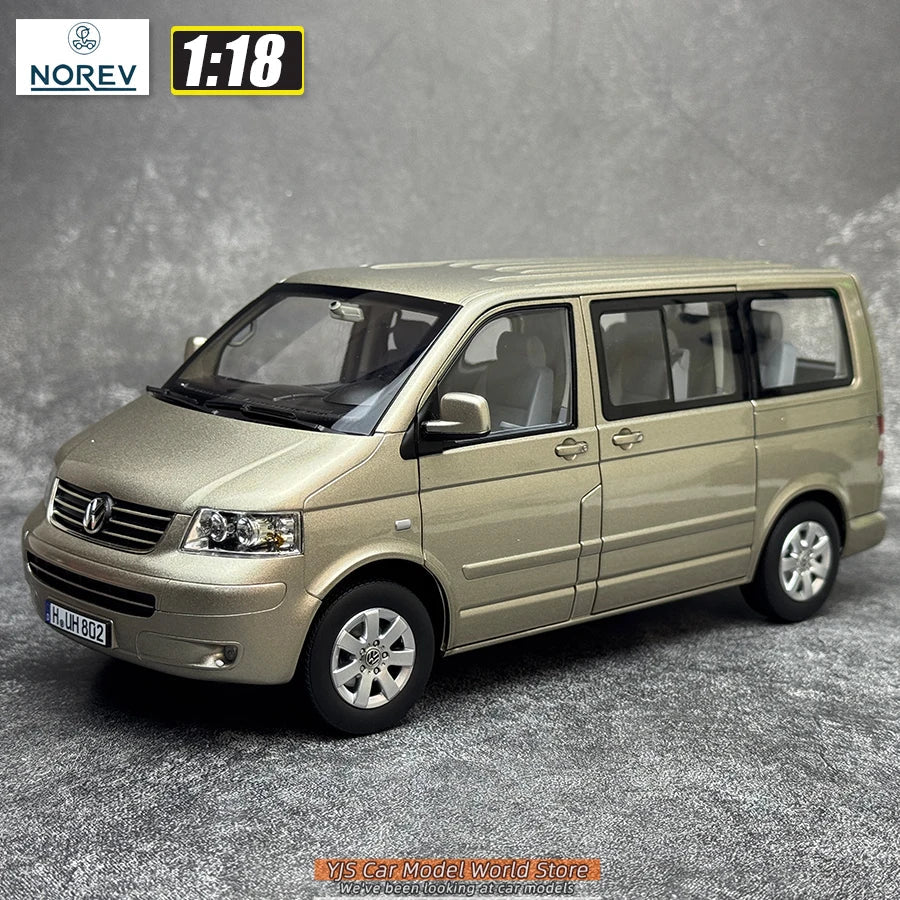 1:18 VW Transporter 2003 Deutsche Post - VW Multivan 2023 Business Van