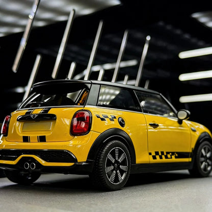 1:18 BMW Mini Cooper S Countryman F56