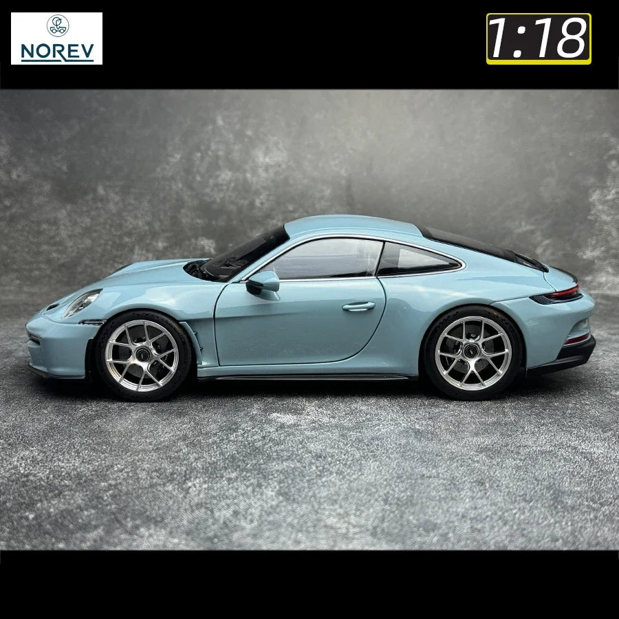 1:18 Porsche  911 S/T 2023