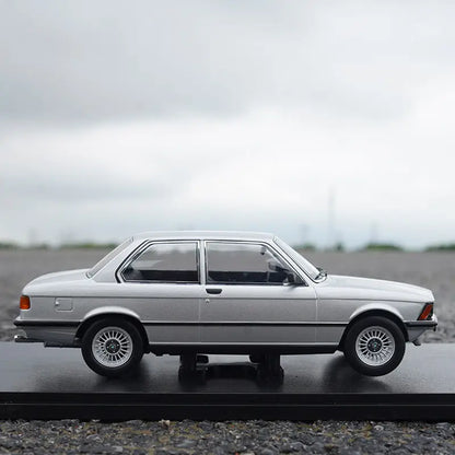 1:18 BMW 3 Series 323i E21 1978