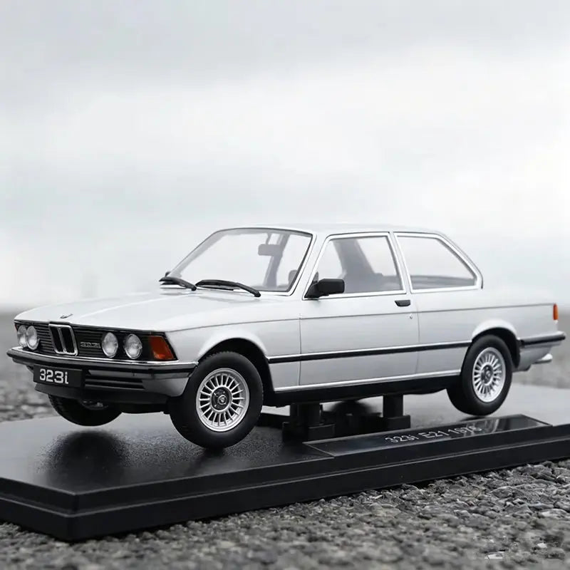 1:18 BMW 3 Series 323i E21 1978