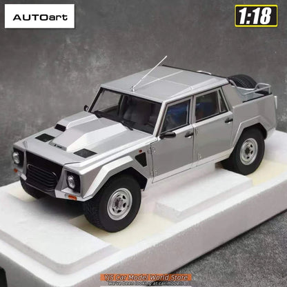 1:18 Lamborghini LM002  1986