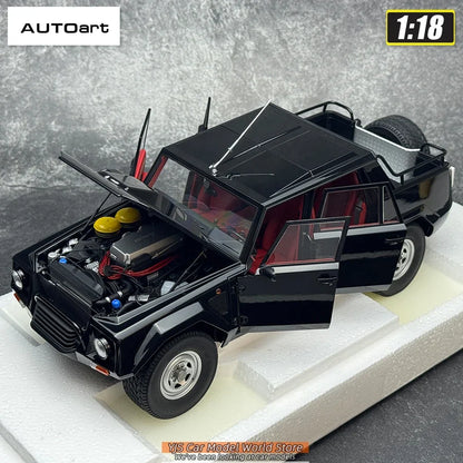 1:18 Lamborghini LM002 1986